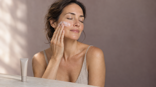 Facial Massage Best Practices: Pressure, Direction, Timing and Hygiene
